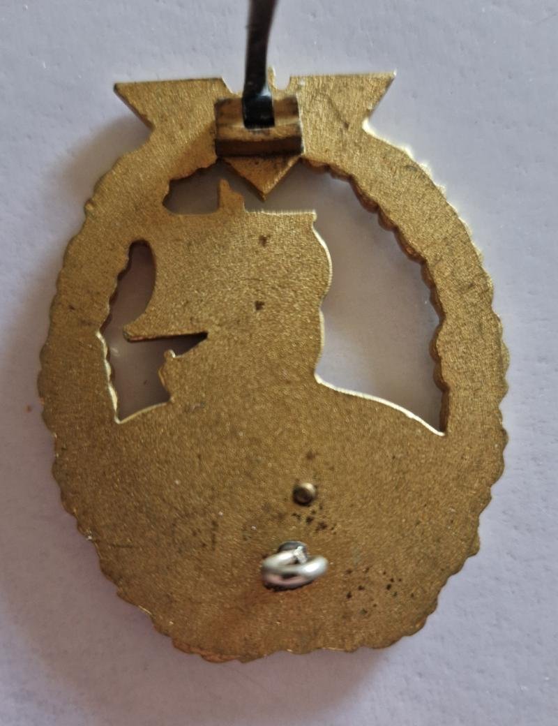 Early Auxiliary Cruisers Badge — image 5