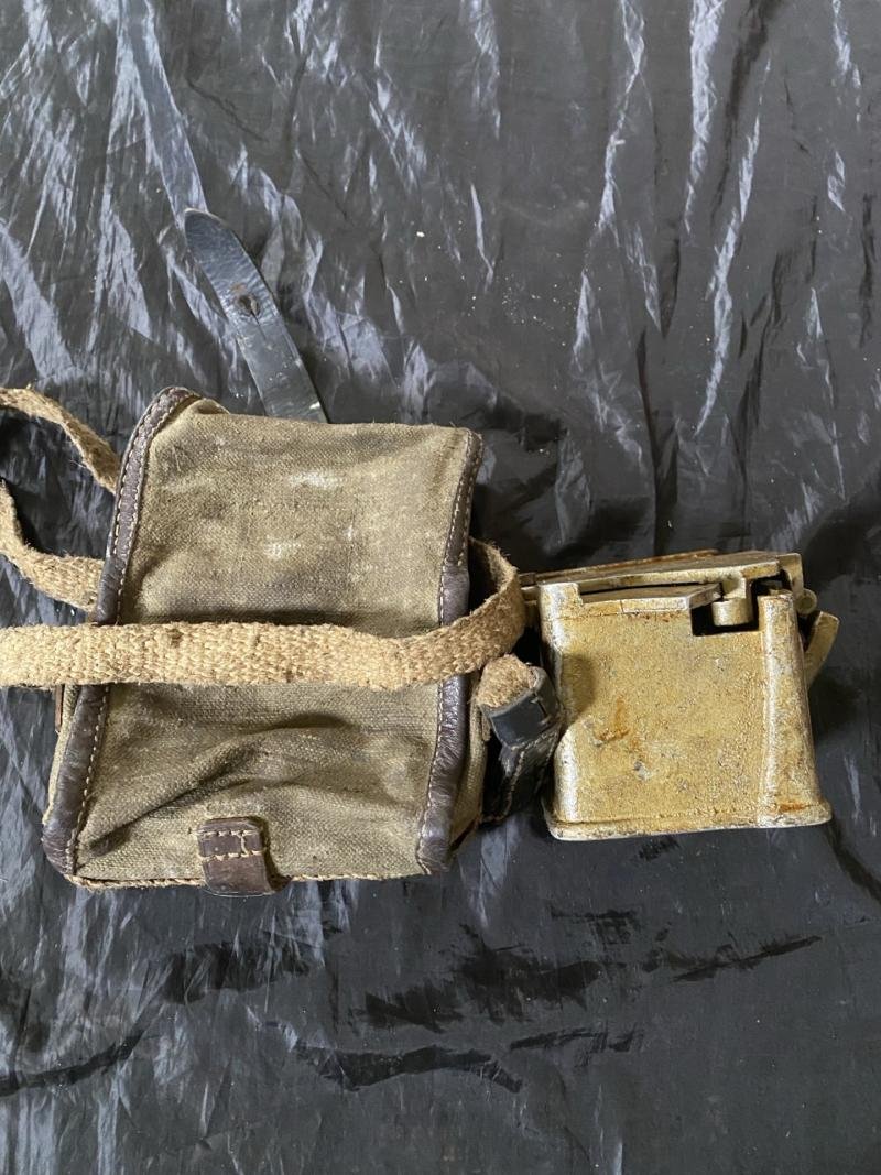 CZECH ZB26-30 MAGAZINE LOADER AND POUCH — image 3