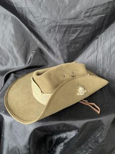 (Was £40) AUSTRALIAN MILITARY FORCES SLOUCH CAP