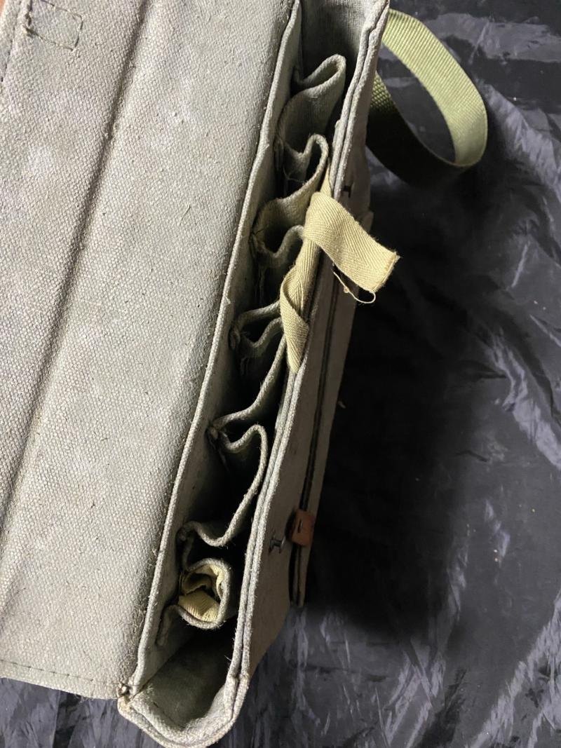 POLISH WZ 83 40MM GRENADE POUCH — image 3