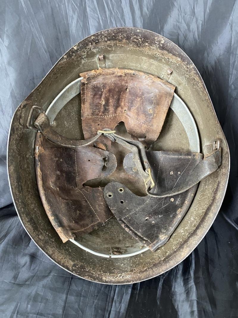 WW2 M40 PORTUGUESE HELMET — image 5