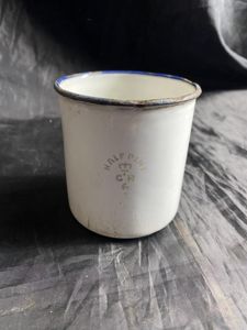 (Was £10) KER SWEDEN 7CM HALF PINT ENALMEL CUP