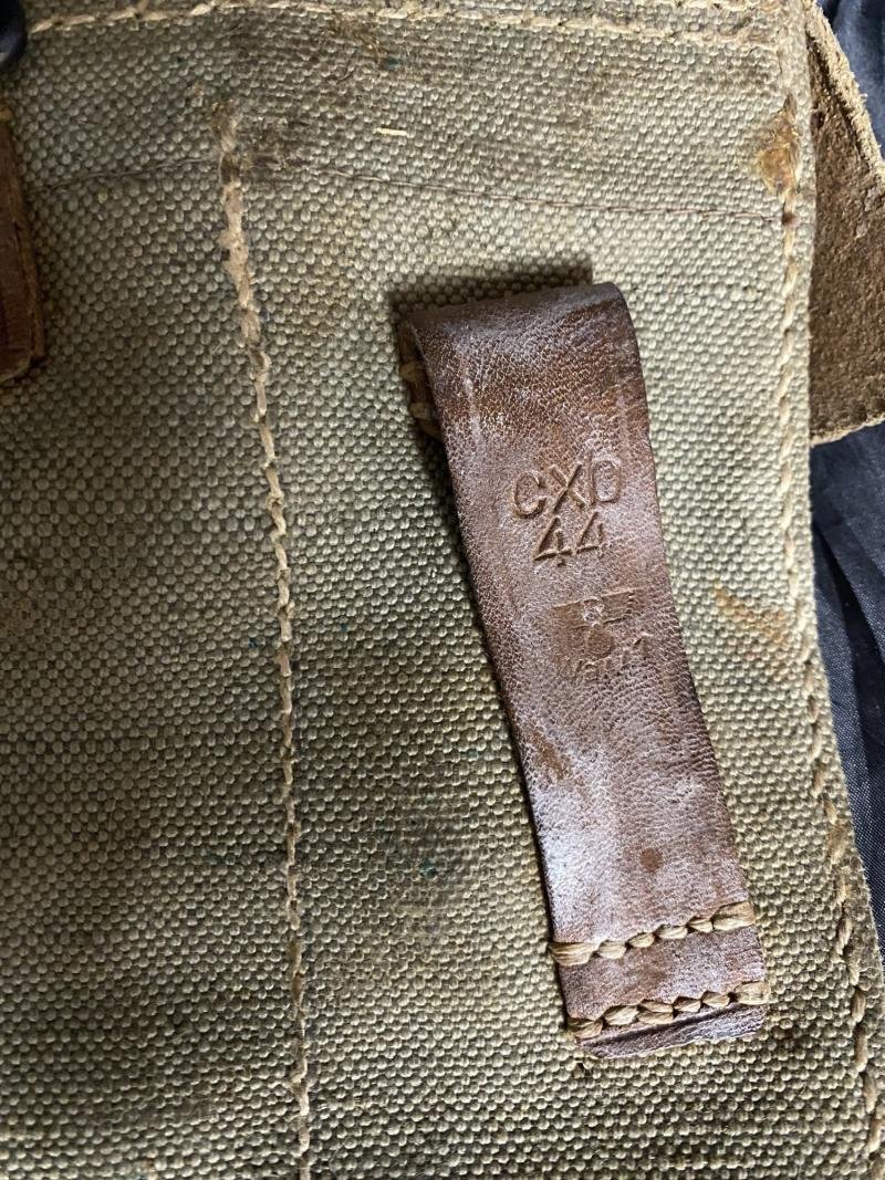 YUGOSLAVIAN MP44 MAGAZINE POUCHES — image 5