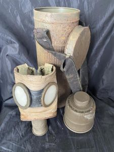 (WAS £50) WW2 FRENCH CIVILIAN TC 38 GAS MASK