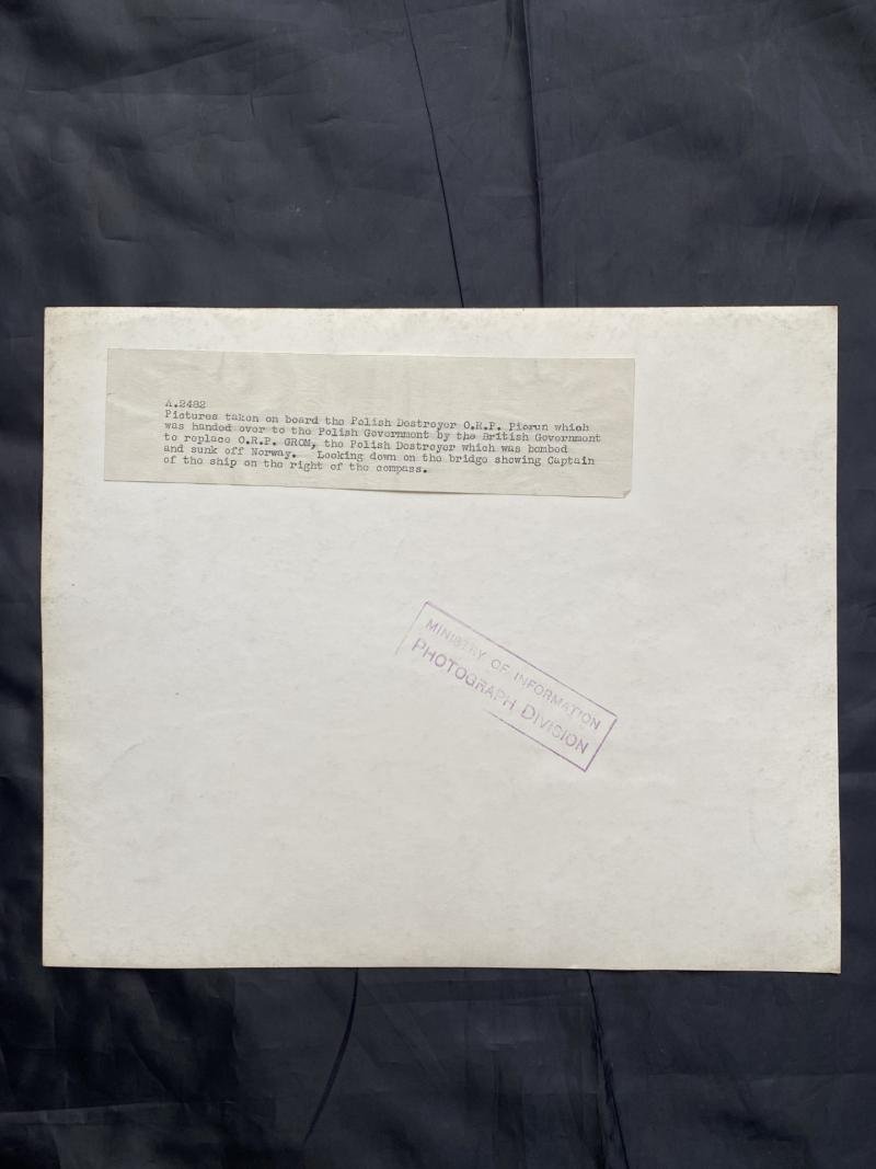 A.2482 PICTURE TAKEN ON BOARD THE POLISH DESTROYER O.R.P PIORUN — image 2