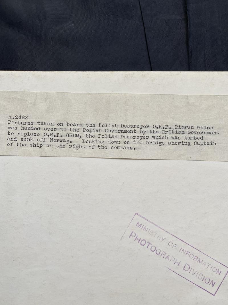 A.2482 PICTURE TAKEN ON BOARD THE POLISH DESTROYER O.R.P PIORUN — image 3