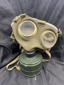 HUNGARIAN M75 GAS MASK