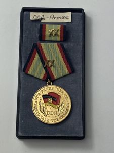(Was £15) GERMAN DDR NATIONAL VOLKSARMEE FAITHFUL SERVICE MEDAL