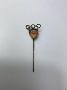 EAST GERMAN 1968 OLYMPIC PIN BADGE
