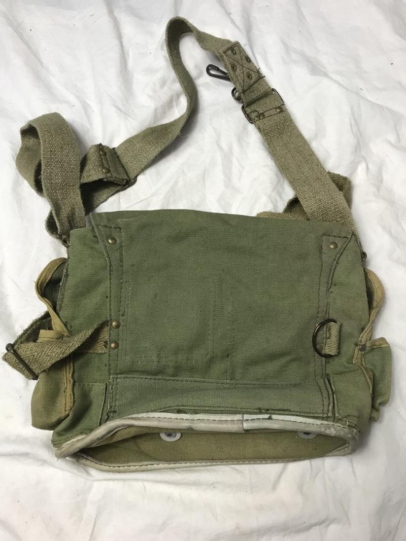 WW2 FRENCH GAS MASK BAG — image 2