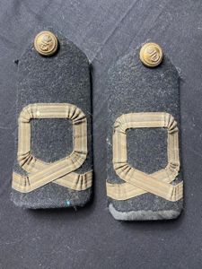 (Was £10) WW2 ROYAL NAVY OFFICER EPAULETTES