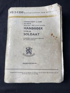 (Was £7) DUTCH HANDBOEK VOOR DE SOLDAAT (SOLDIERS FIELD BOOK)