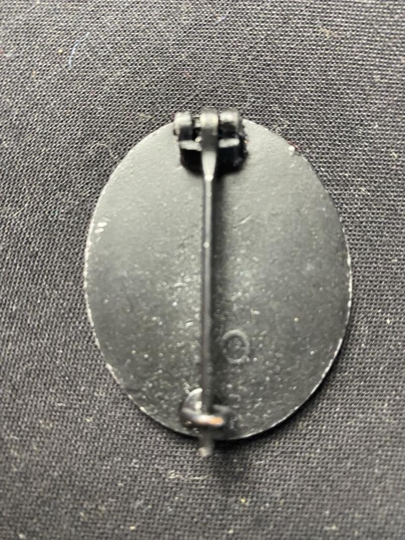 REPRODUCTION WW2 GERMAN BLACK WOUND BADGE — image 2