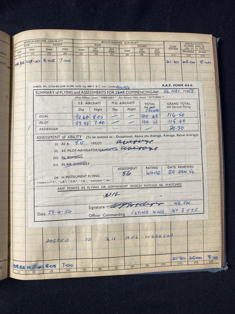 (Was £20) ROYAL AIR FORCE PILOT'S LOG BOOK — image 5