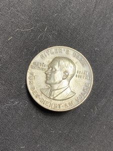 WW2 GERMAN HITLER'S DANK BADGE