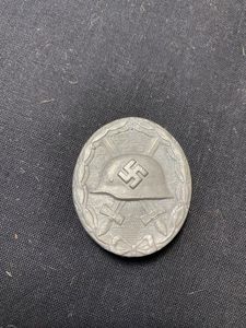 WW2 GERMAN SILVER WOULD BADGE