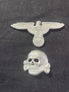 REPRODUCTION WW2 GERMAN SS EAGLE AND SKULL