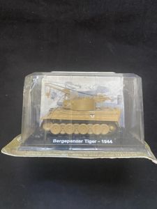 (Was £15) BERGEPANZER TIGER 1944 TOY