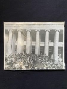 (was £12) U.S. SIGNAL CORPS PHOTO OF A CROWD OF …