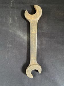 (Was £6) WW2 BRITISH 1944 DATED 5/8 SPANNER