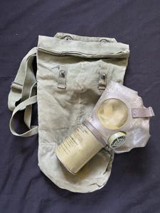 WW2 U.S. NON COMBATANTS CHILD GAS MASK