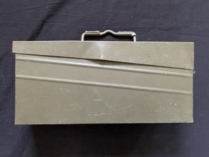 GERMAN BUNDESWEHR AMMO TIN