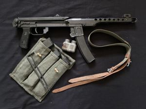 DEACTIVATED 1955 DATED PPS-43 SMG & ACCESSORIES (NEW EU DEACTIVATION)