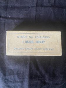 WW2 U.S. RAZOR, SAFETY IN BOX