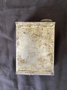 BRITISH VICKERS OIL BOTTLE