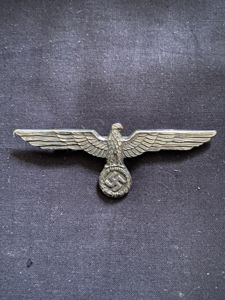 REPRODUCTION WW2 GERMAN BREAST EAGLE