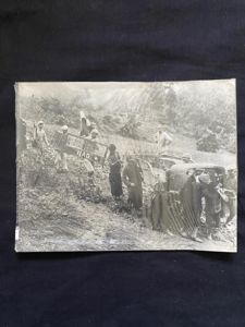 (was £10) U.S. JEEP CARRIED OVER MOUNTAIN TRAILS FOR RE-ASSEMBLY …