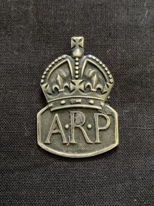 WW2 SILVER ARP BADGE