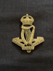 THE ROYAL IRISH GUARDS CAP BADGE