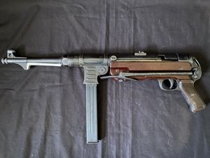 DEACTIVATED WW2 GERMAN MP40 SMG (PRE EU/UK DEACTIVATION)