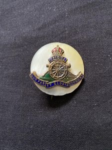 ROYAL ARTILLERY BADGE
