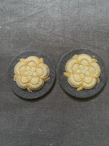 COLDSTREAM GUARDS SGTS MESS DRESS COLLAR ROSES