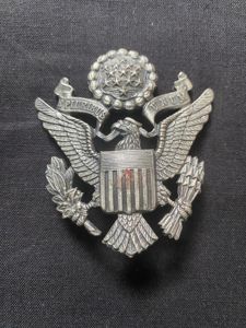 KOREAN USAF OFFICER VISOR CAP BADGE