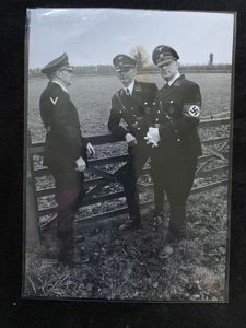 (WAS £85) WW2 GERMAN HEINRICH HOFFMANN PHOTOGRAPH OF 3 SS …