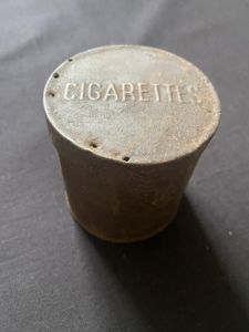 WW2 BRITISH METAL CIGARETTES TIN