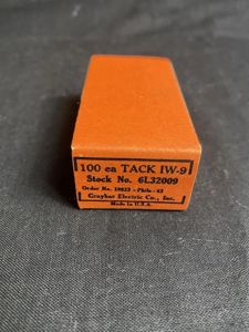 WW2 U.S. BOX OF 100 X TACK IW-9