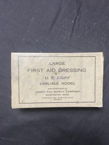 WW2 U.S. FIRST AID DRESSING CARLISLE MODEL