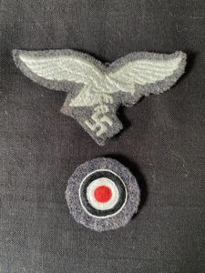 REPRODUCTION WW2 GERMAN LUFTWAFFE INSIGNIA SET