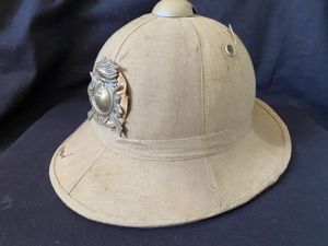 WW2 ITALIAN 7TH BERSAGLIERI REGIMENT PITH HELMET