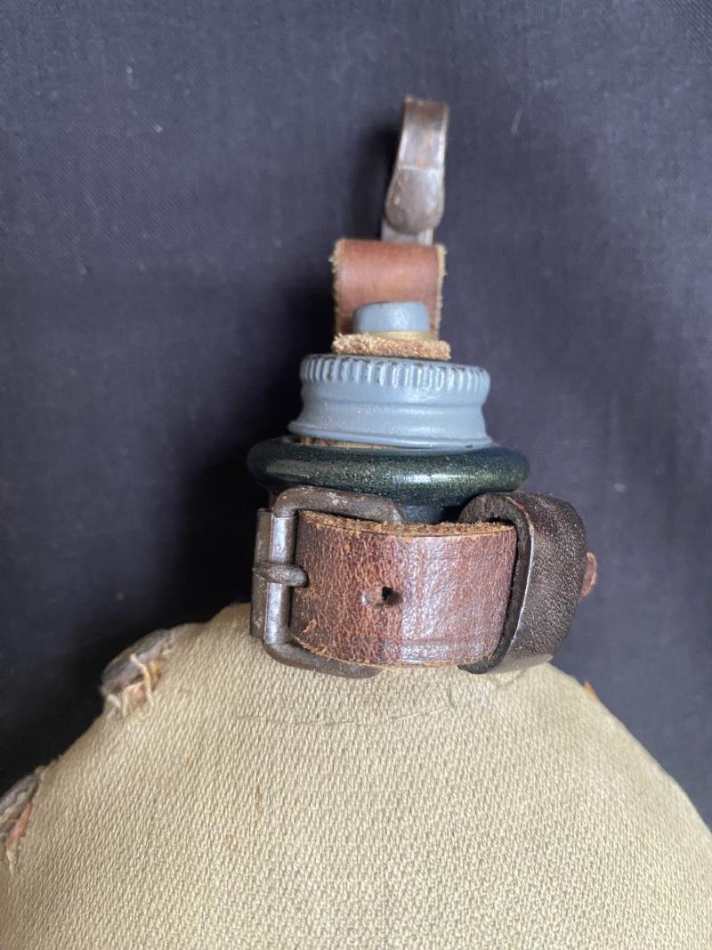 (Was £195) WW1 GERMAN ENAMEL WATER BOTTLE WITH GARBADINE COVER — image 7