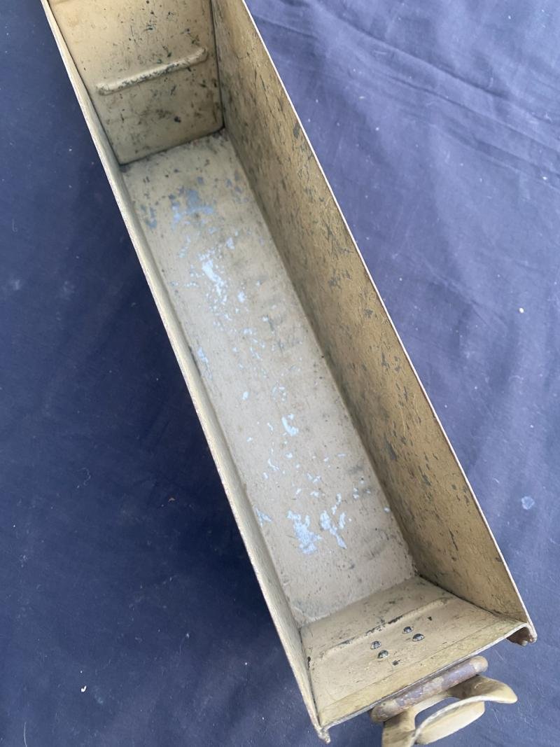 WW2 GERMAN MG34/ MG42 CAMO AMMO TIN — image 7