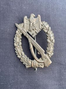 (Was £25) REPRODUCTION WW2 GERMAN INFANTRY ASSAULT BADGE