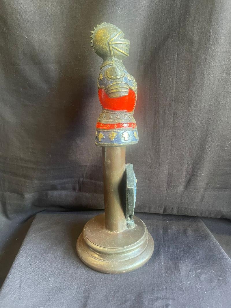 KNIGHT FIGURE — image 3