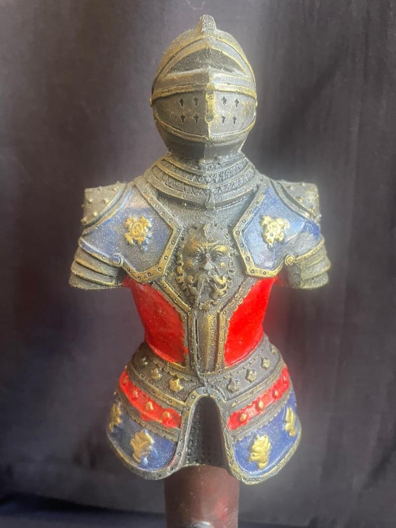 KNIGHT FIGURE — image 5