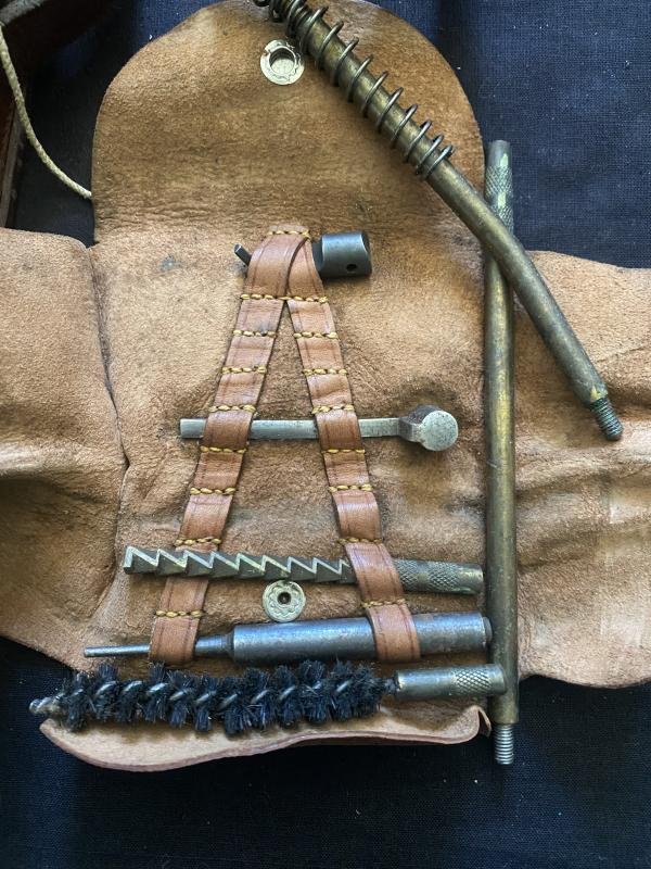 WW2 GERMAN MP34 SMG GUNNERS KIT — image 2