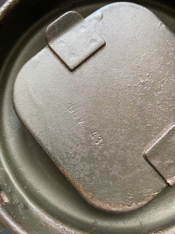 WW2 GERMAN M31 GAS MASK (LIGHT COLOURED) — image 10